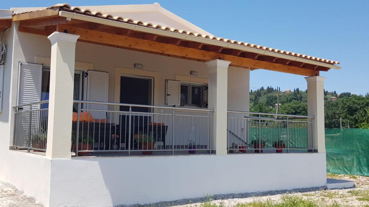 Casa Loukia Appartement Gastouri  Buitenkant foto